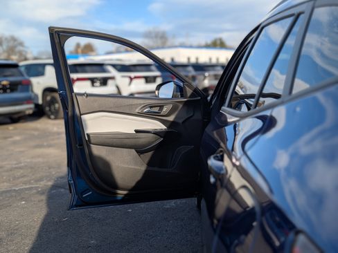 Certified 2024 Chevrolet Trax LT w/ Driver Confidence Package image 26