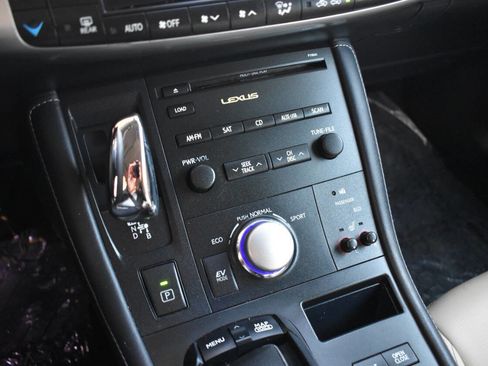 Used 2012 Lexus CT 200h Premium image 29