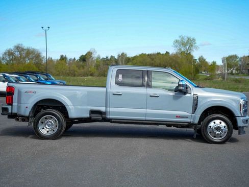 Used 2025 Ford F450 Platinum w/ Platinum Plus Package AWD/4WD image 4