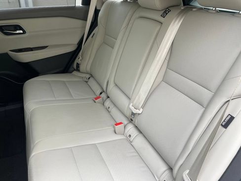 Certified 2023 Nissan Rogue SV w/ SV Premium B Package AWD/4WD image 8