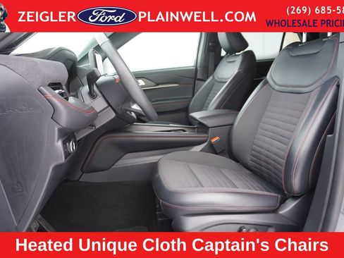 Used 2025 Ford Explorer ST-Line w/ ST-Line Street Pack image 19