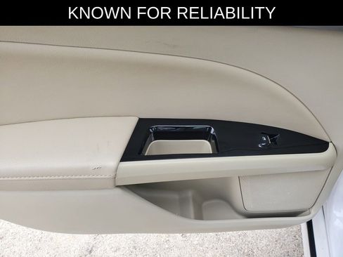 Used 2015 Ford Fusion Energi SE image 11