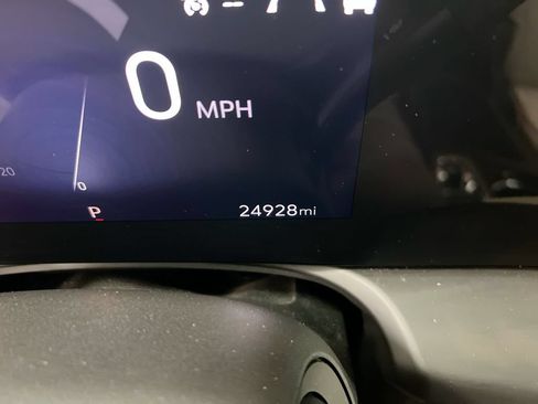 Used 2024 Buick Encore GX Avenir w/ Avenir Convenience Package AWD/4WD image 13