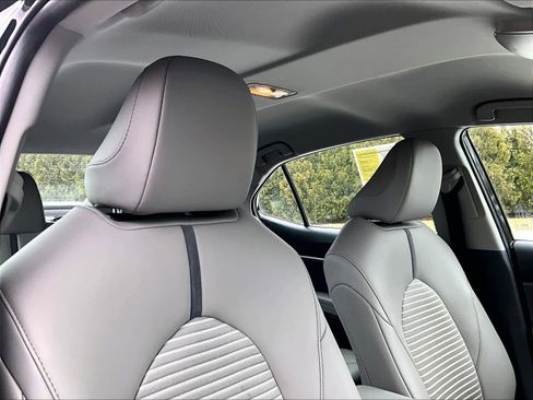 Used 2024 Toyota Camry SE w/ Cold Weather Package image 22