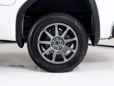 Used 2020 GMC Sierra 1500 AT4 w/ AT4 Premium Package image 10