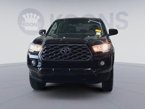 Used 2021 Toyota Tacoma SR5 AWD/4WD image 4