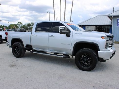 Used 2020 Chevrolet Silverado 2500 High Country w/ Z71 Off-Road Package AWD/4WD image 14