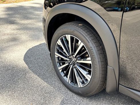 New 2026 Nissan Pathfinder Platinum w/ Accent Package FWD image 26