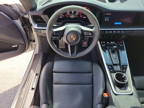 Certified 2025 Porsche 911 Carrera GTS RWD image 21