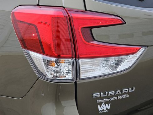 Certified 2023 Subaru Forester Limited image 38