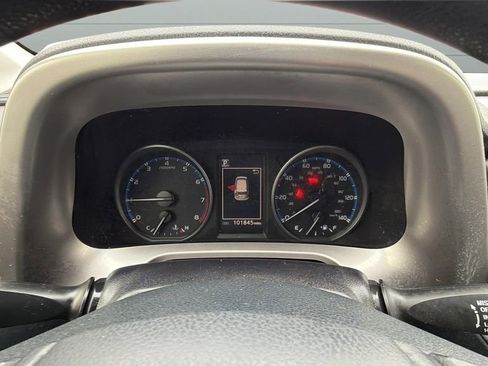 Used 2018 Toyota RAV4 LE w/ Carpet Mat Package image 19