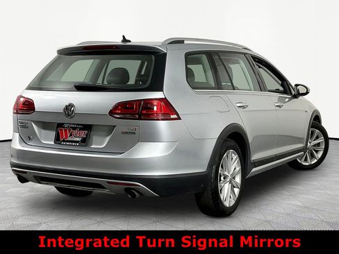 Used 2017 Volkswagen Golf Alltrack S AWD/4WD image 6