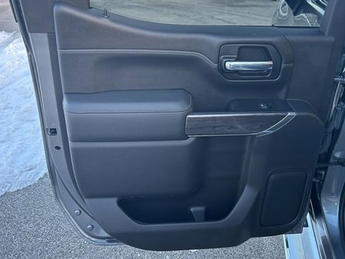 Used 2022 Chevrolet Silverado 1500 LTZ image 32