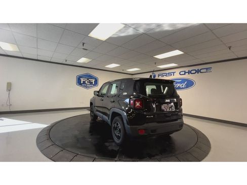 Used 2021 Jeep Renegade Sport AWD/4WD image 8