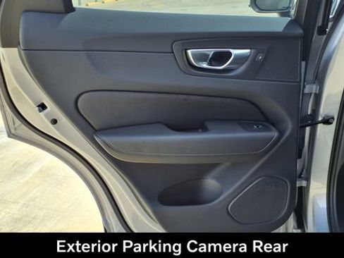 Certified 2023 Volvo XC60 B5 Ultimate w/ Climate Package image 17