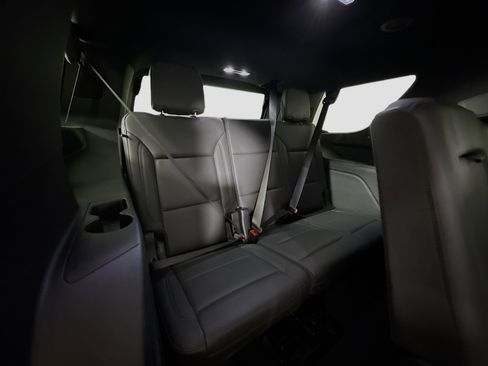 Used 2025 Chevrolet Tahoe LT AWD/4WD image 42