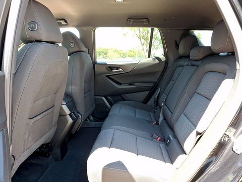 Used 2025 Chevrolet Equinox LT FWD image 10