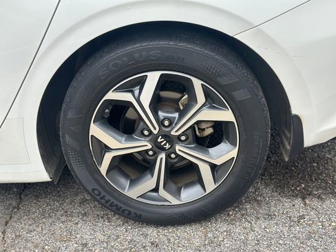 Used 2021 Kia Forte LXS w/ Paint Protection Package image 18