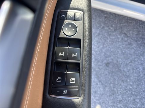 Used 2017 Mercedes-Benz E 400 Cabriolet image 11