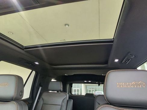 Used 2023 Chevrolet Tahoe High Country RWD image 16