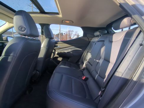 Certified 2022 Chevrolet Bolt EUV Premier w/ Sun & Sound Package image 10