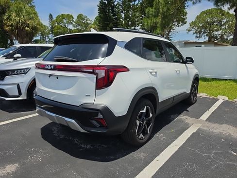 Used 2025 Kia Seltos EX w/ EX Sunroof Package AWD/4WD image 15