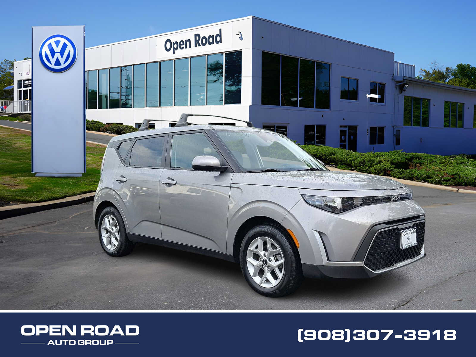 Used 2023 Kia Soul LX w/ LX Technology Package FWD image 1
