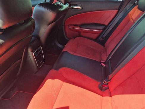 Used 2018 Dodge Charger R/T Scat Pack RWD image 17