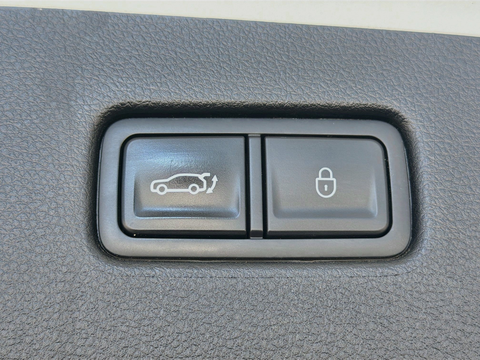 Used 2025 Genesis GV70 2.5T AWD/4WD image 29