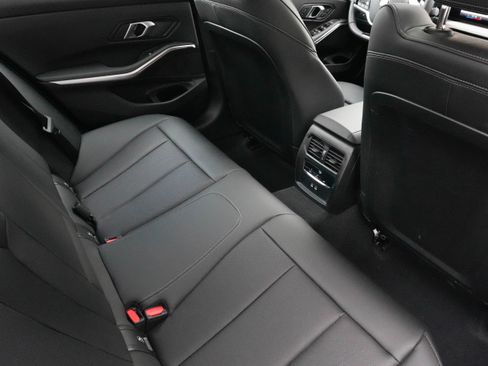 Used 2025 BMW 330i xDrive Sedan image 35