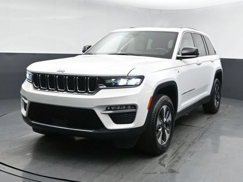 Used 2023 Jeep Grand Cherokee 4WD 4xe image 23