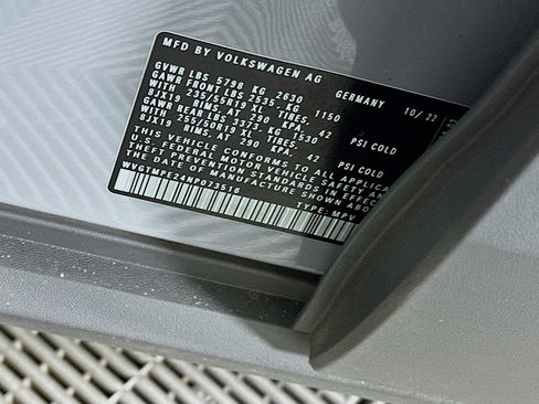 Used 2022 Volkswagen ID.4 Pro S image 12