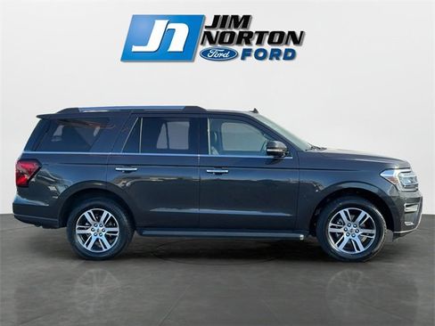 Used 2024 Ford Expedition Limited image 2
