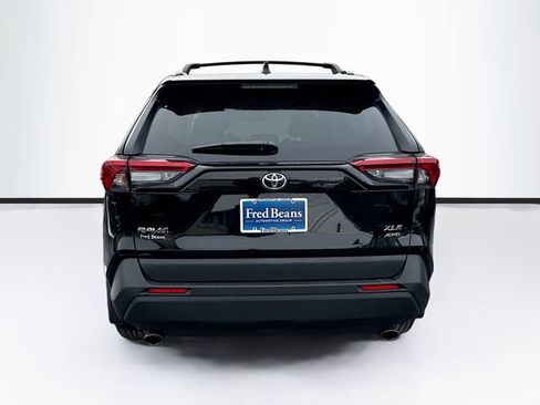 Used 2025 Toyota RAV4 XLE image 6