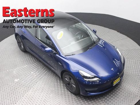 Used 2021 Tesla Model 3 Standard Range Plus RWD image 3