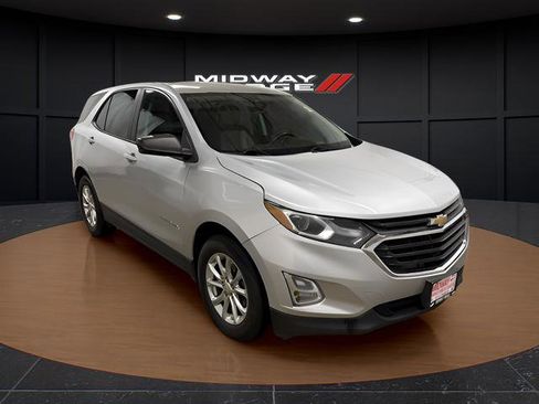 Used 2020 Chevrolet Equinox LS image 1
