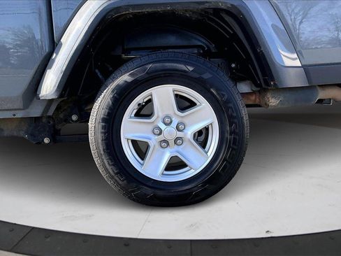 Certified 2021 Jeep Gladiator Sport image 33