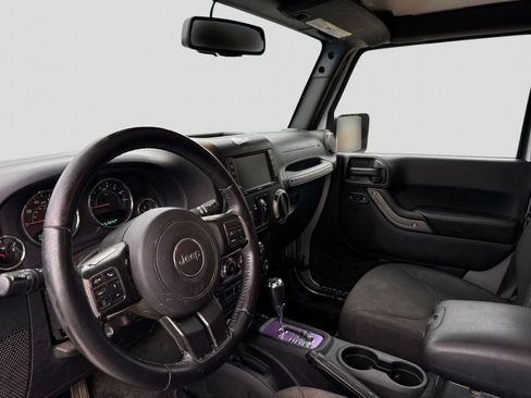 Used 2016 Jeep Wrangler Unlimited Sport w/ Quick Order Package 24S AWD/4WD image 2