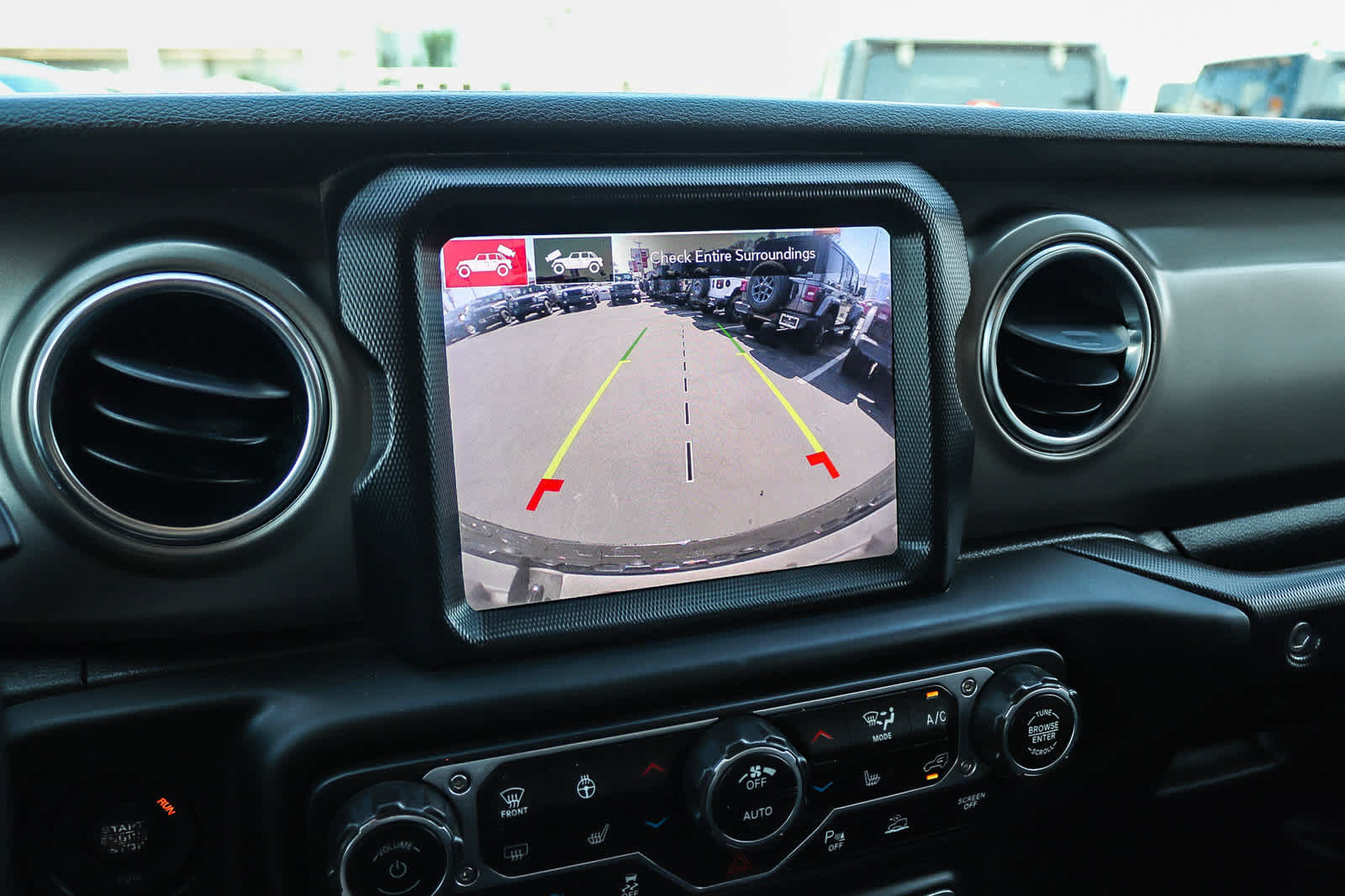 Used 2021 Jeep Wrangler Unlimited Rubicon 4xe w/ Cold Weather Group AWD/4WD image 22