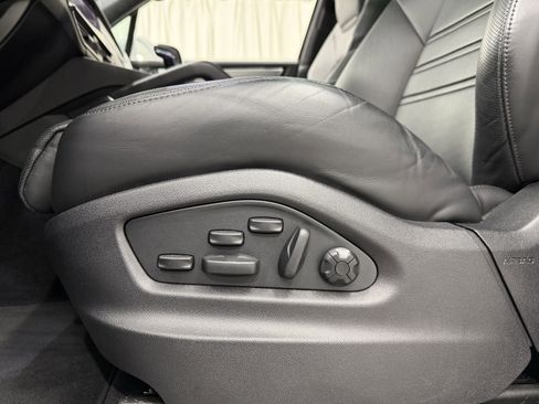 Certified 2023 Porsche Cayenne Turbo S image 32