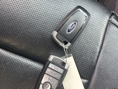 Used 2018 Ford F150 Lariat w/ Equipment Group 502A Luxury AWD/4WD image 2