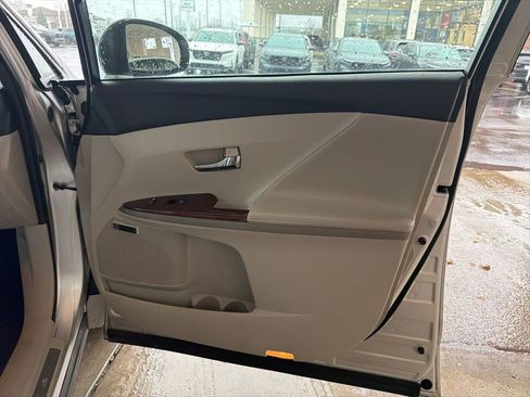 Used 2009 Toyota Venza image 27