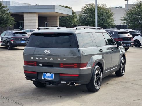 Used 2025 Hyundai Santa Fe SEL image 5