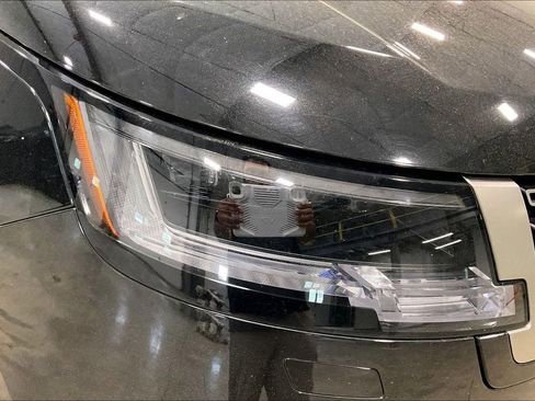 Certified 2024 Land Rover Range Rover SE AWD/4WD image 32