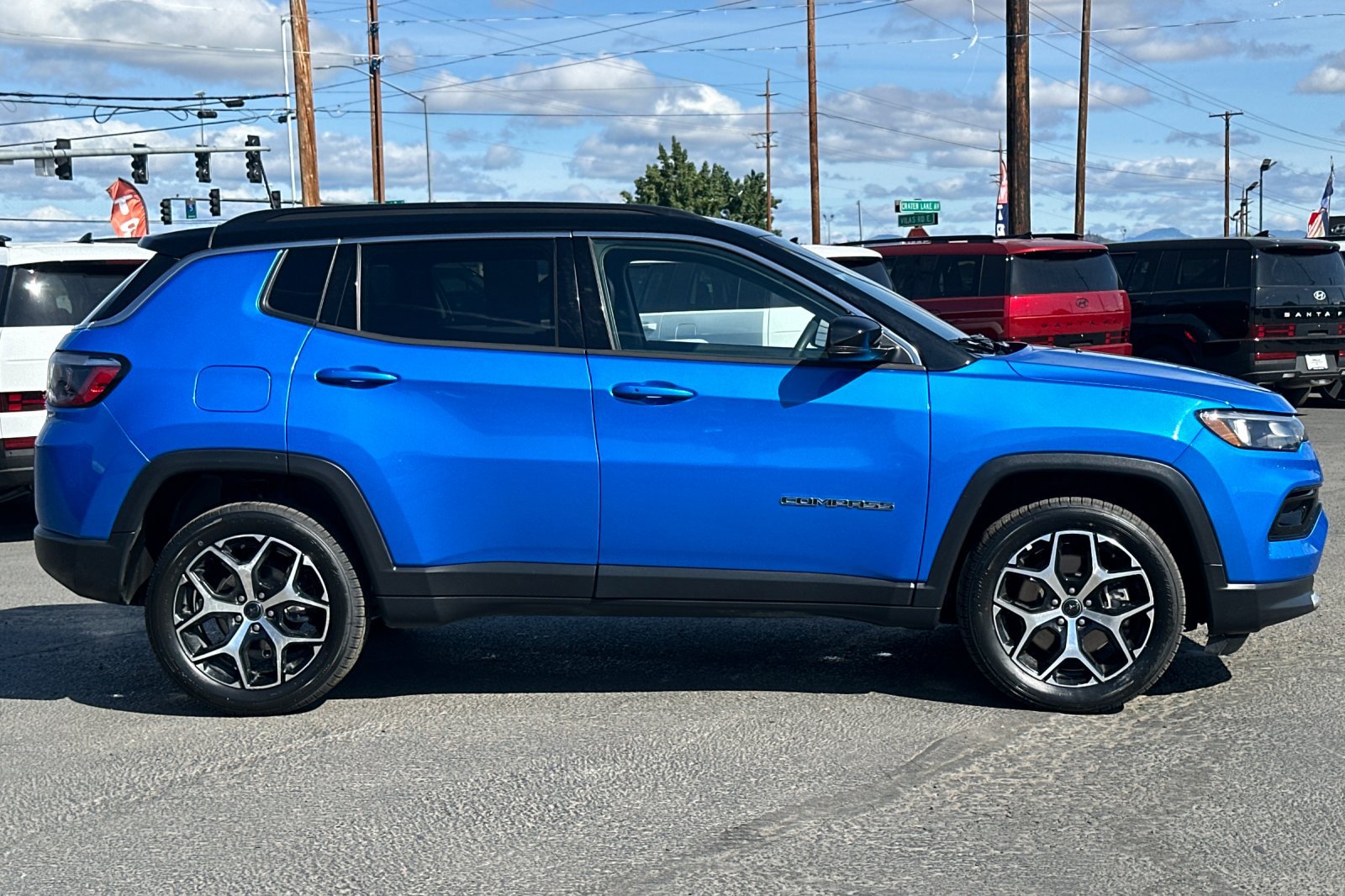 Used 2025 Jeep Compass Limited AWD/4WD image 3