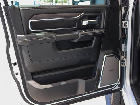 New 2026 RAM 2500 Laramie AWD/4WD image 22