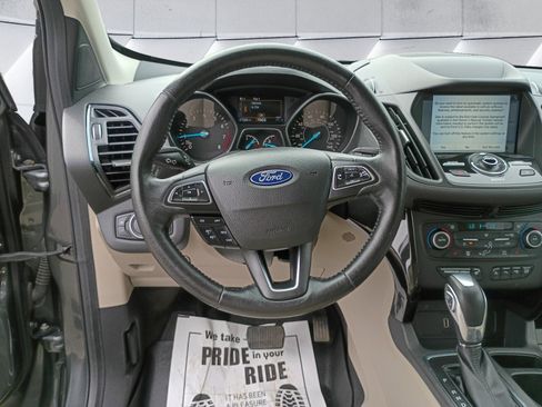 Used 2019 Ford Escape Titanium AWD/4WD image 13