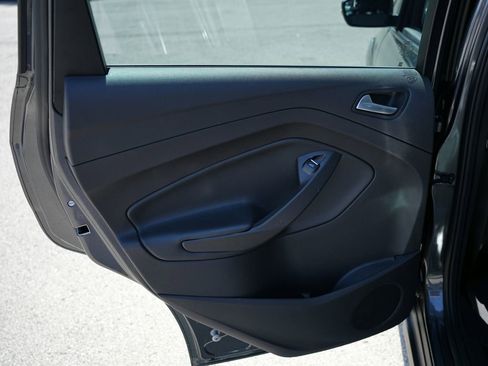 Used 2017 Ford C-MAX SE w/ Equipment Group 201A image 21