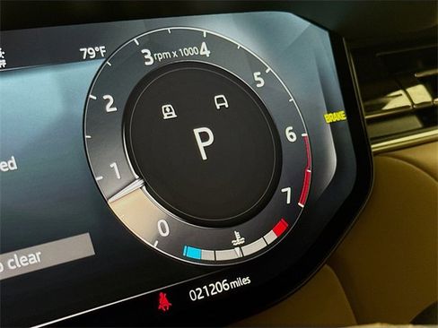 Used 2024 Land Rover Range Rover Sport SE image 13