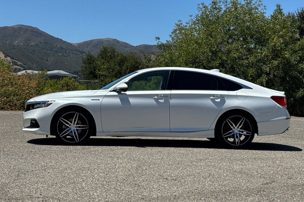 Used 2022 Honda Accord Touring image 7